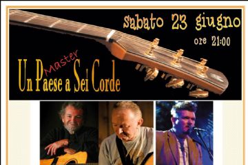 UN PAESE A SEI CORDE  - CONCERTO  NEL CORTILE DEL PALAZZO COMUNALE